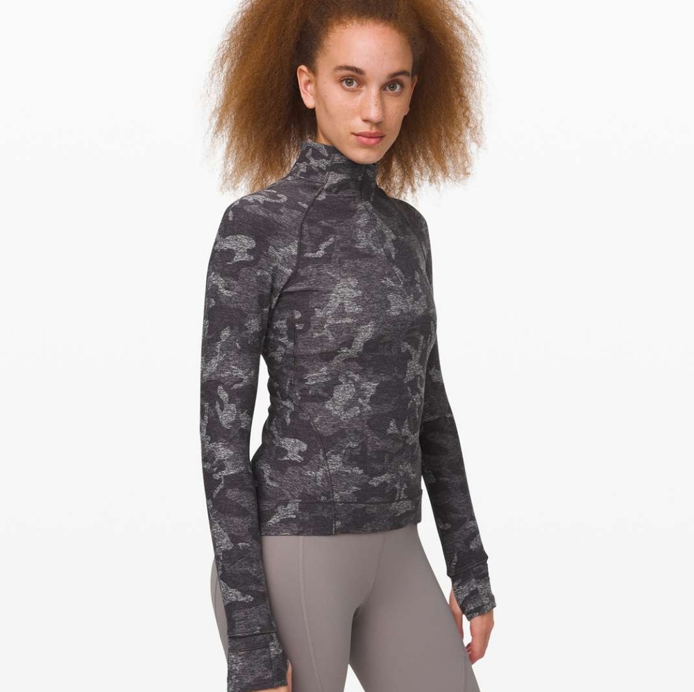 Lululemon Run Briskly 1/2 Zip top- size 6